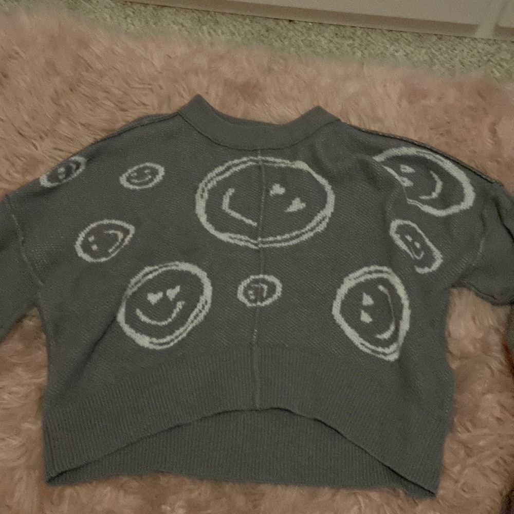gray sweater